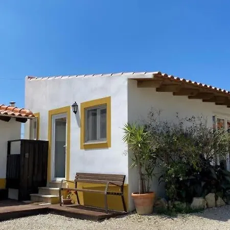 Da Silva Surfcamp 7 Bettzimmer Mit Fruehstueck Lourinha (Lisbon)